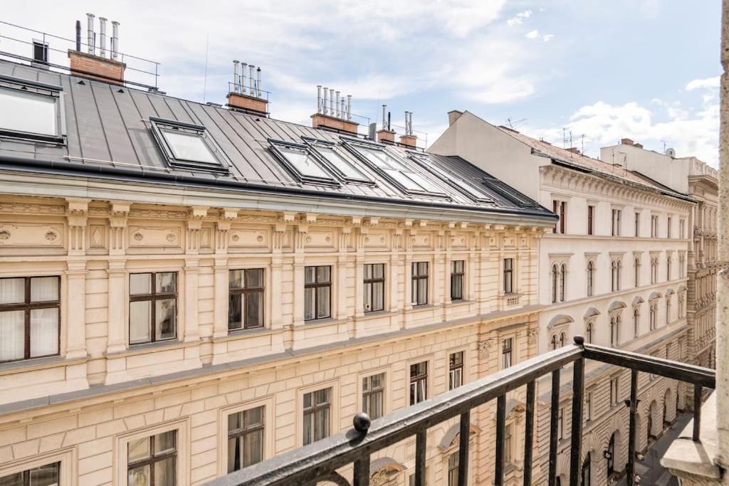 Budapest Basilica Apartment Exterior photo